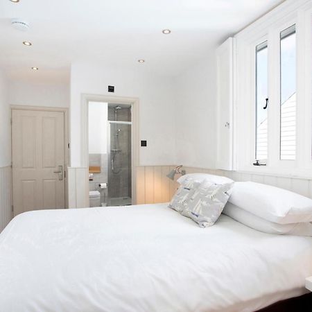 Boat House Hotel Whitstable Ngoại thất bức ảnh