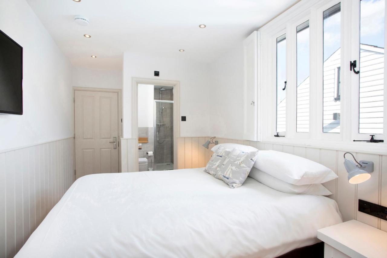 Boat House Hotel Whitstable Ngoại thất bức ảnh